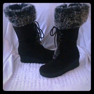 Montana |  | Black | 11M | Like New